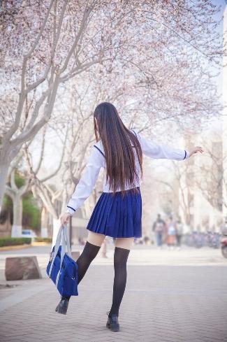 雏鸟幼儿小学生张婉莹,女大学生的沙龙室