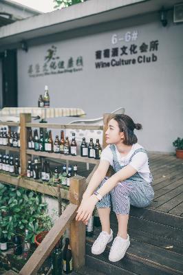 强壮公撩开我的裙子在线观看